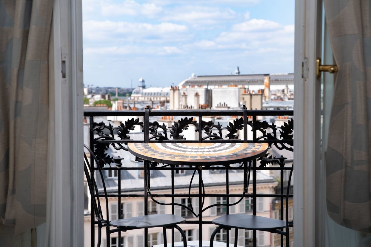 Paris view from the balcony — Hôtel Pont Royal